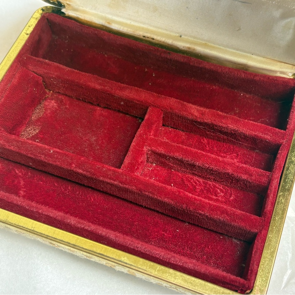 Vtg 1940-50s Travel jewelry Clutch with Decorative Alarm Clock Accent - Picture 4 of 6